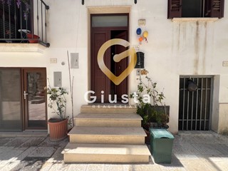 Casa Indipendente in Vendita a Mesagne, 137'000€, 103 m²