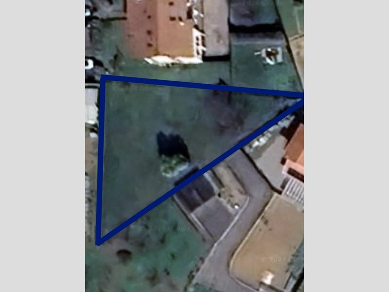 Terreno edificabile in Vendita a Caronno Varesino, 77'000€, 760 m²