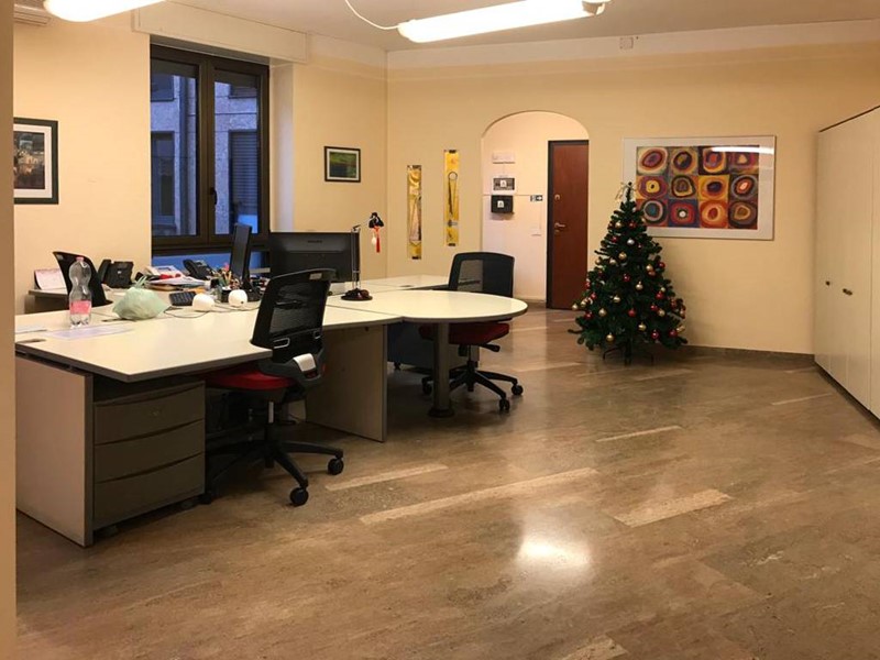 Ufficio in Vendita a Varese, 460'000€, 150 m²
