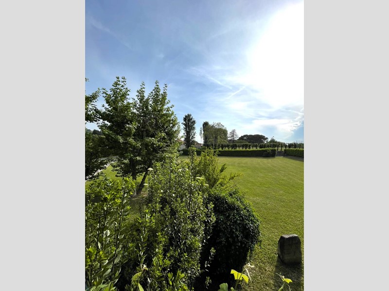 Terreno edificabile in Vendita a Azzate, 175'000€, 900 m²