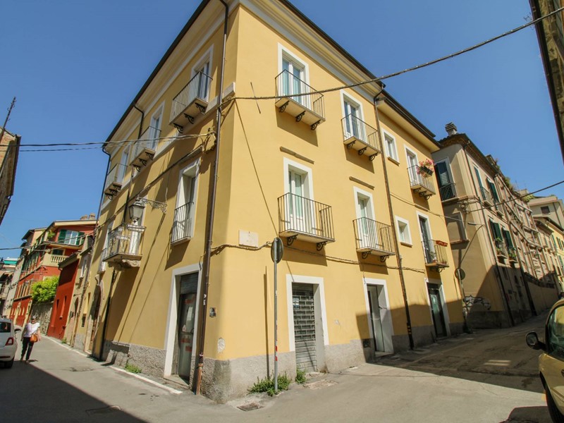 Immobile commerciale in Vendita a Teramo, 25'000€, 25 m²
