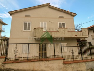 Quadrilocale in Vendita a Teramo, 55'000€, 145 m²