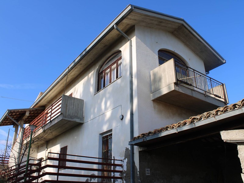 Casa Indipendente in Vendita a Giulianova, 130'000€, 230 m²