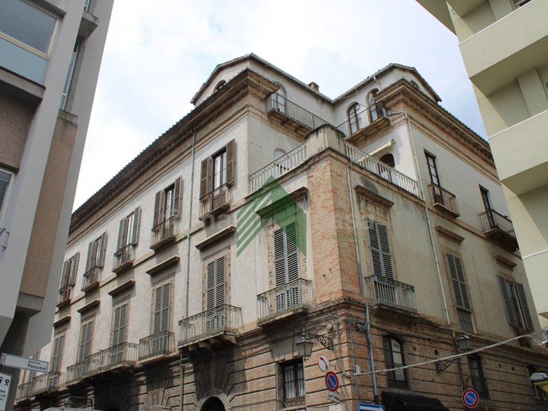 Quadrilocale in Vendita a Teramo, 100'000€, 130 m²