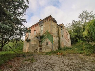 Casa Indipendente in Vendita a Teramo, 210'000€, 200 m²