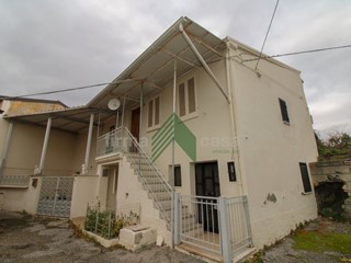 Villetta a schiera in Vendita a Teramo, 40'000€, 110 m²