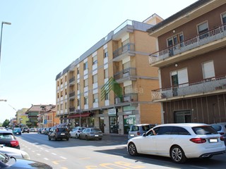 Appartamento in Vendita a Teramo, 1200 m²