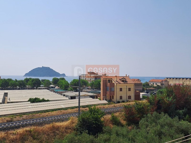 Bilocale in Vendita a Albenga, 230'000€, 46 m²