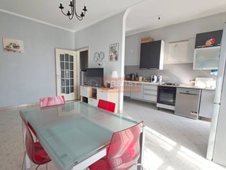 Appartamento in Vendita a Albenga, 280'000€, 100 m²