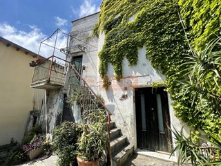 Rustico in Vendita a Albenga, 149'000€, 159 m²