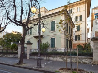 Casa Indipendente in Vendita a Albenga, 799'000€, 360 m²
