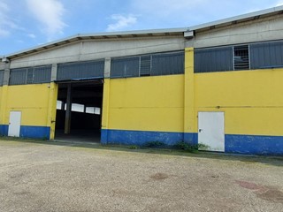Capannone in Vendita a Leinì, 1'560'000€, 4500 m²