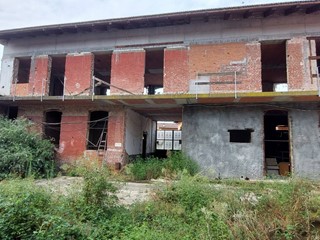 Casa Indipendente in Vendita a San Benigno Canavese, 280'000€, 1100 m²