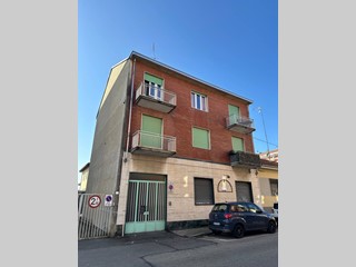 Trilocale in Vendita a Grugliasco, 100'000€, 80 m²