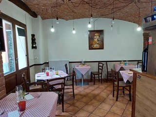 Immobile commerciale in Vendita a Pinerolo, 195'000€, 150 m²