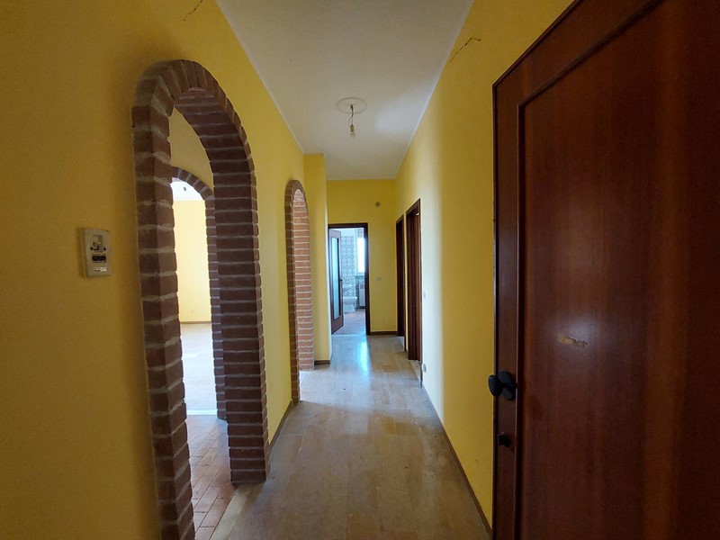 Quadrilocale in Vendita a Castelnuovo Bormida, 26'000€, 88 m²