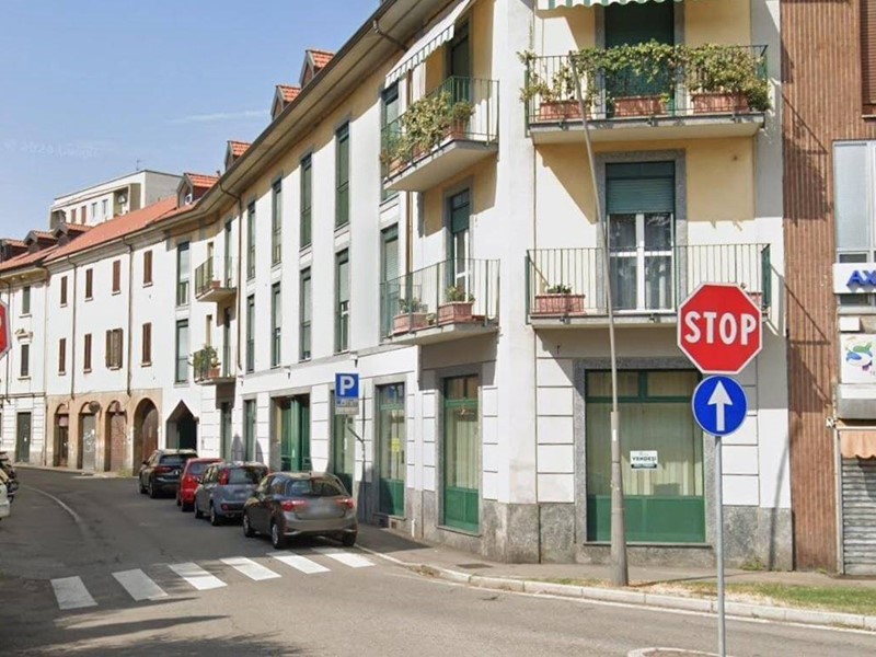 Negozio in Vendita a Gallarate, 259'000&euro;, 170 m²