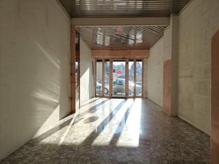 Negozio in Vendita a Gallarate, 70'000€, 50 m²