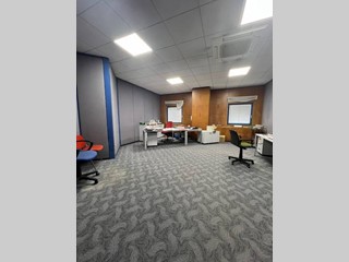 Ufficio in Vendita a Trento, 1'000'000€, 480 m²