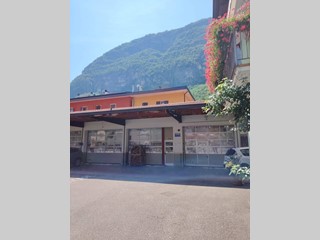 Immobile commerciale in Vendita a Mezzolombardo, 980'000€, 790 m²