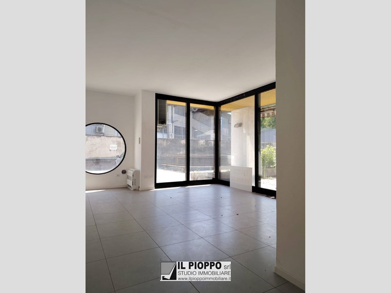 Immobile commerciale in Vendita a Trento, 175'000€, 70 m²