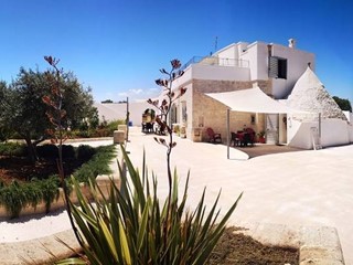 Villa in Vendita a Cisternino, 1'000'000€, 300 m²