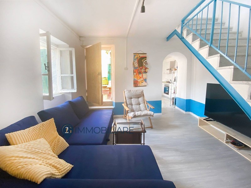 Trilocale in Vendita a Follo, 74'500€, 109 m²