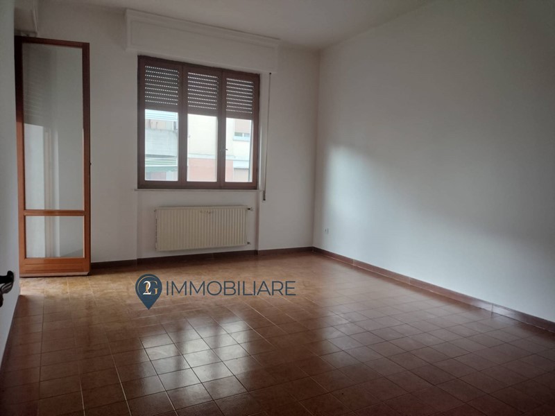Quadrilocale in Vendita a Follo, 85'000€, 100 m²