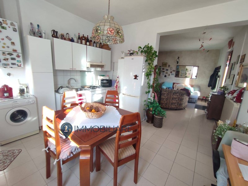 Quadrilocale in Vendita a Beverino, 90'000€, 90 m²