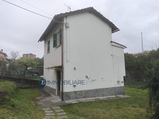 Casa Indipendente in Vendita a La Spezia, 120'000&euro;, 65 m²