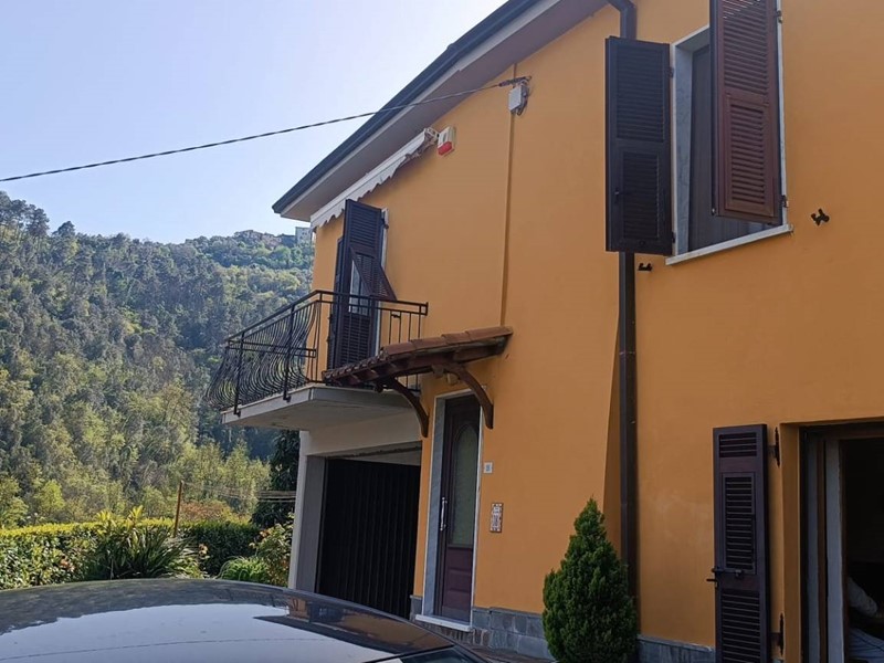 Villa in Vendita a Follo, 270'000€, 220 m²