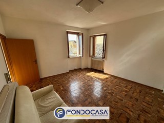 Casa Semi Indipendente in Vendita a Monsampolo del Tronto, 79'000€, 125 m²