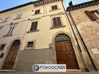 Casa Indipendente in Vendita a Ascoli Piceno, 170'000€, 195 m²