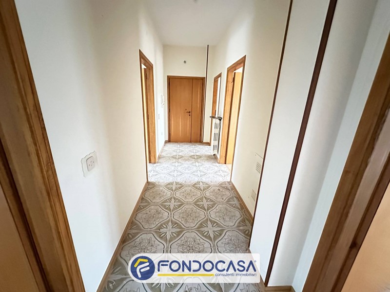 Quadrilocale in Vendita a Appignano del Tronto, 70'000€, 126 m²