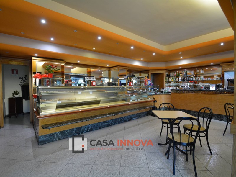 Immobile commerciale in Vendita a Matera, 295'000€, 200 m²
