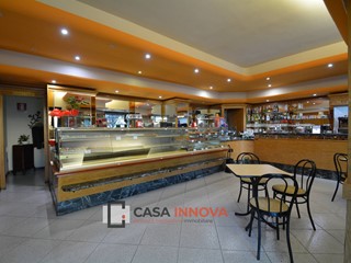 Immobile commerciale in Vendita a Matera, 295'000€, 200 m²