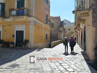 Appartamento in Vendita a Matera, 170'000€, 230 m²
