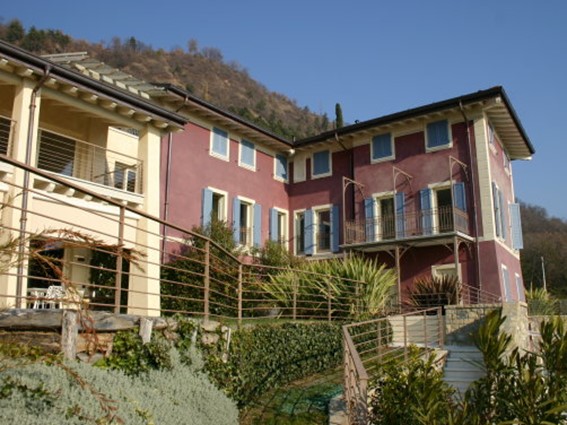 Appartamento in Vendita a Salò, 245 m²