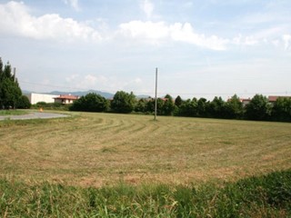 Terreno edificabile in Vendita a Treviolo, 12150 m²