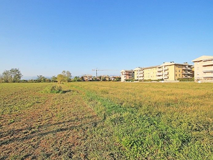 Terreno edificabile in Vendita a Zanica, 7990 m²