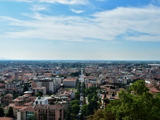 Attività commerciale in Vendita a Bergamo, 140 m²