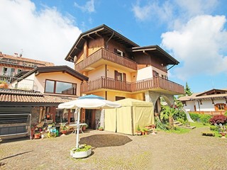 Villa in Vendita a Selvino, 1'250'000€, 708 m²