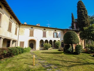 Casa Indipendente in Vendita a Trescore Balneario, 434 m²