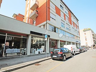 Negozio in Vendita a Bergamo, 697'000€, 402 m²