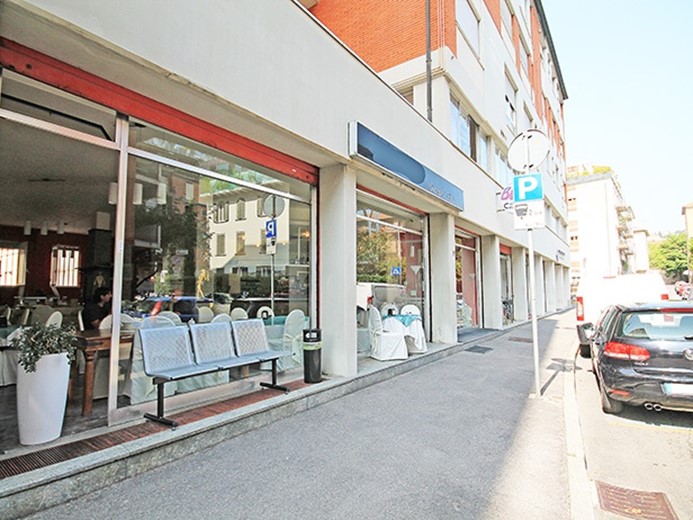 Negozio in Vendita a Bergamo, 290'000€, 192 m²