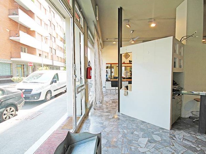 Negozio in Vendita a Bergamo, 200'000€, 105 m²