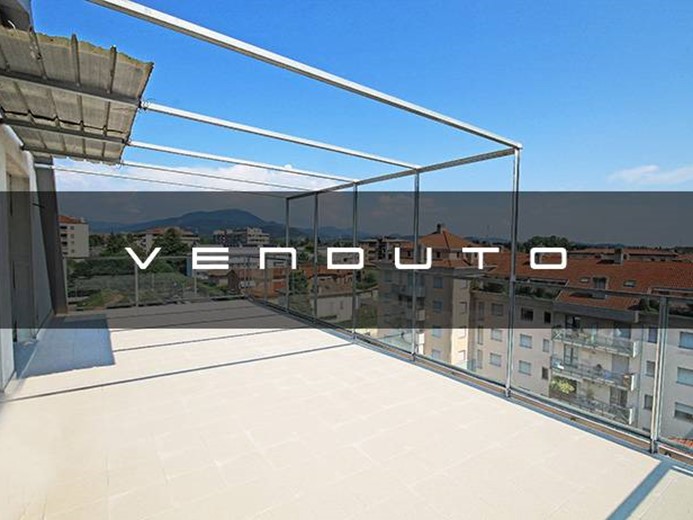 Attico in Vendita a Bergamo, 265'000€, 97 m²