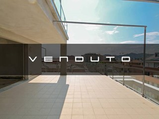 Attico in Vendita a Bergamo, 470'000€, 154 m²