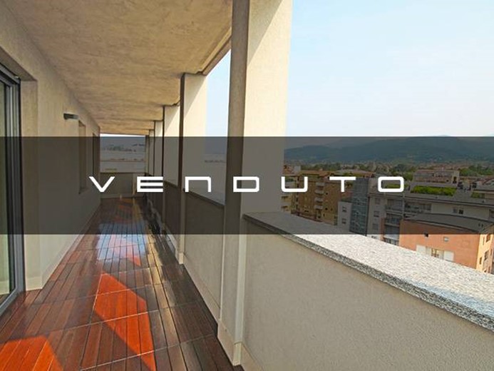 Attico in Vendita a Bergamo, 375'000€, 164 m²