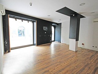 Negozio in Vendita a Bergamo, 260'000€, 115 m²